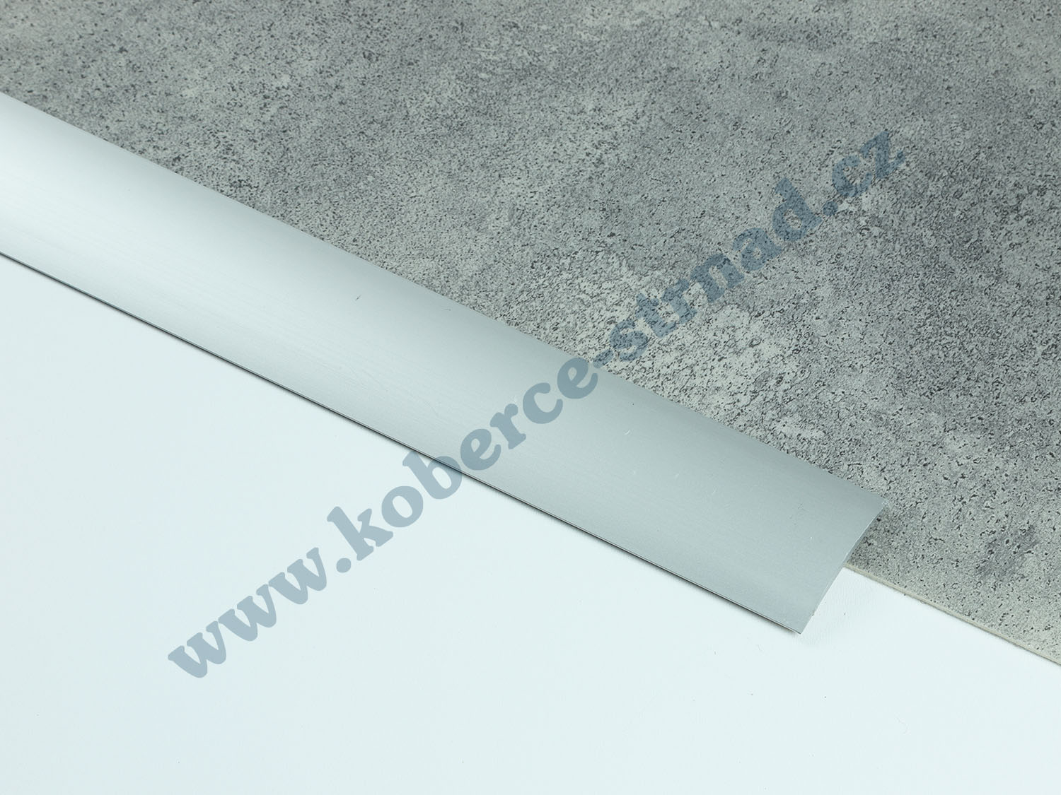 Oblouk 50 mm stříbrná přechodová lišta samolepící