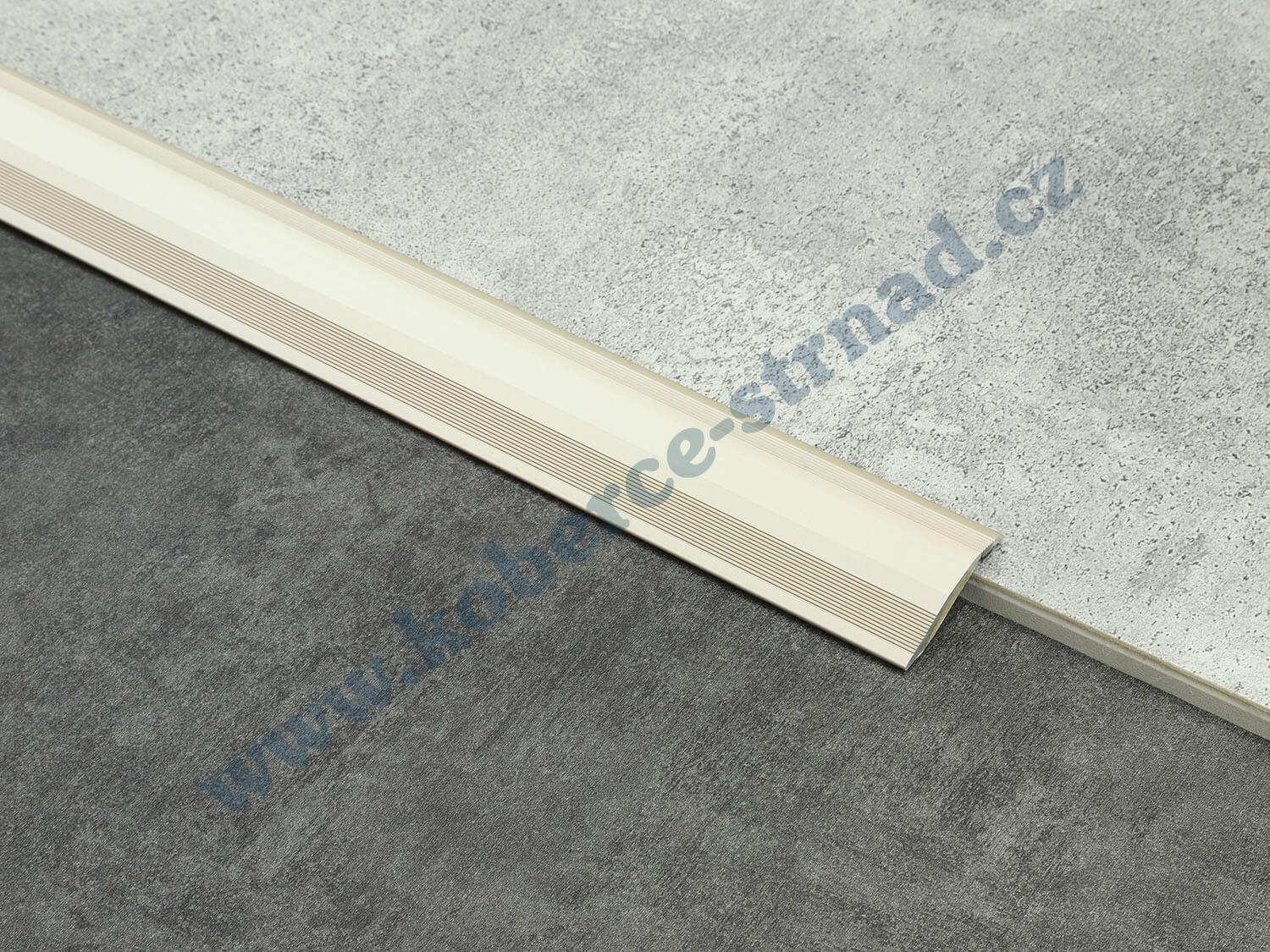 Univerzální náběh 2-16 mm světlý bronz podlahová lišta samolepicí