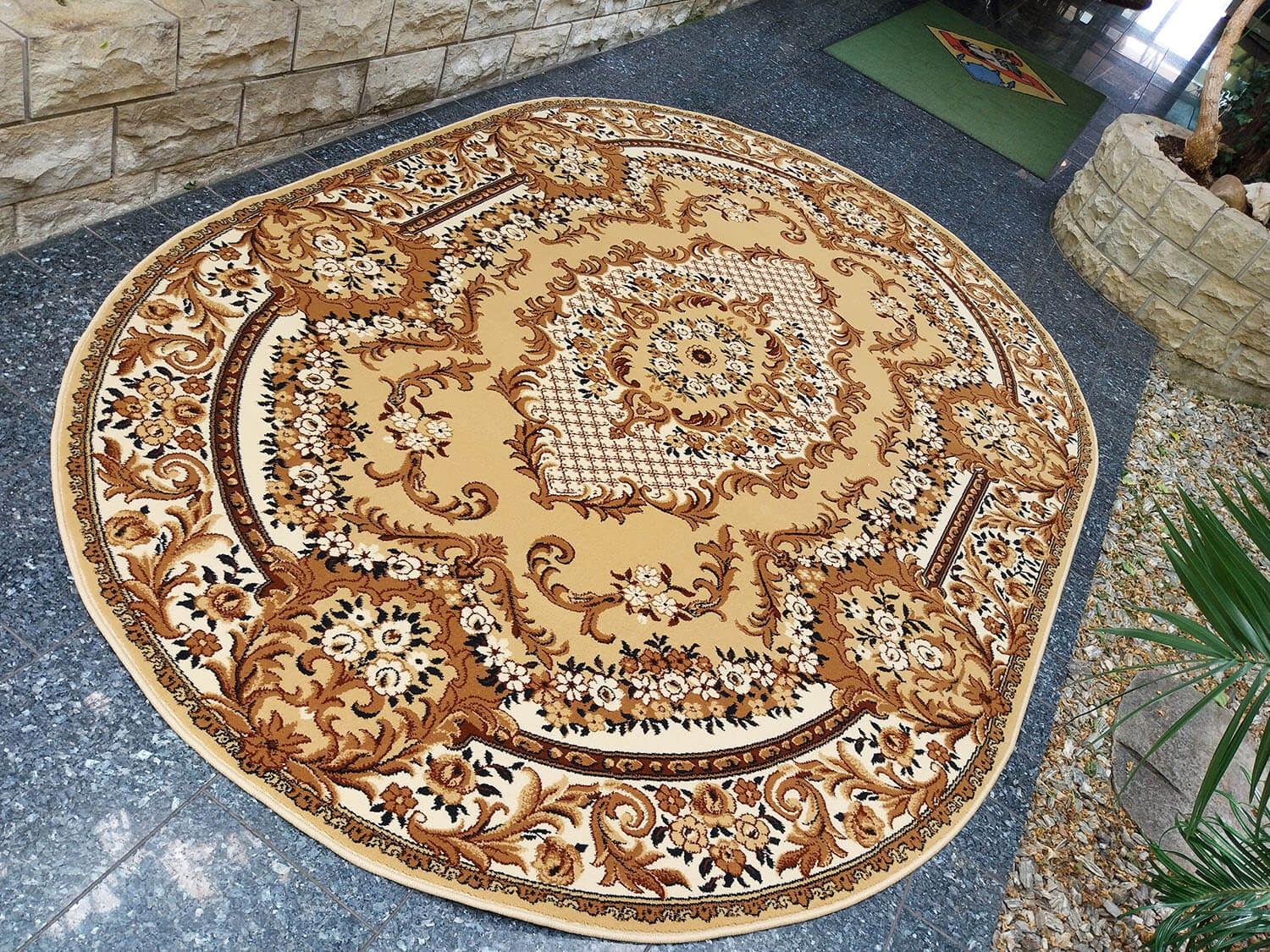 Krolewski béžový ovál