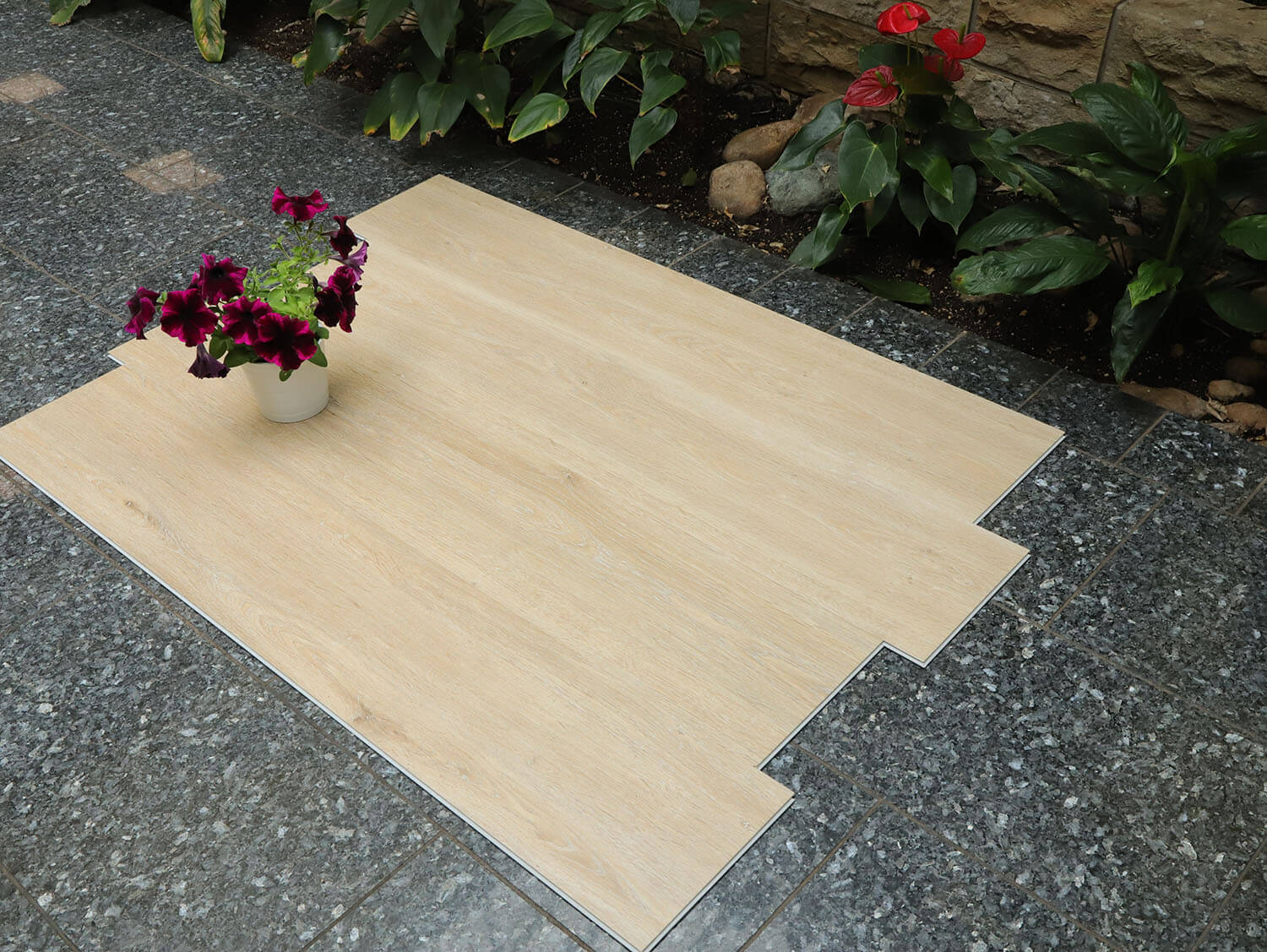 Rigid LVT Dub bělený EIR 9012