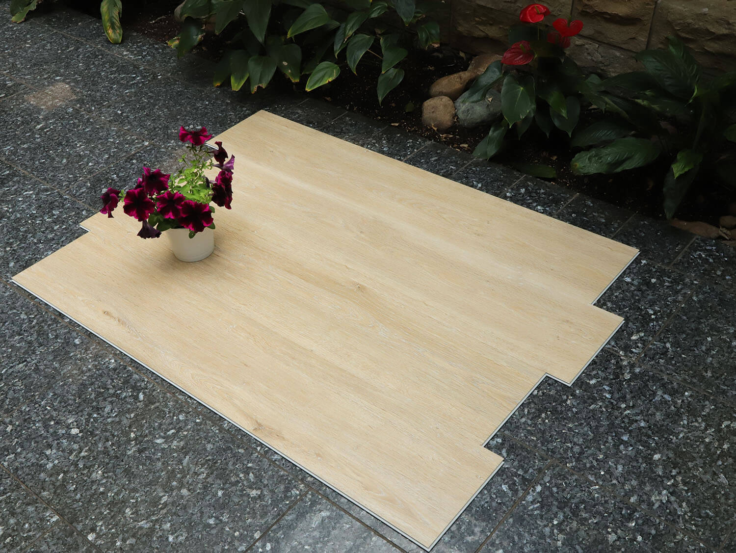 Rigid LVT Dub bělený EIR 9012