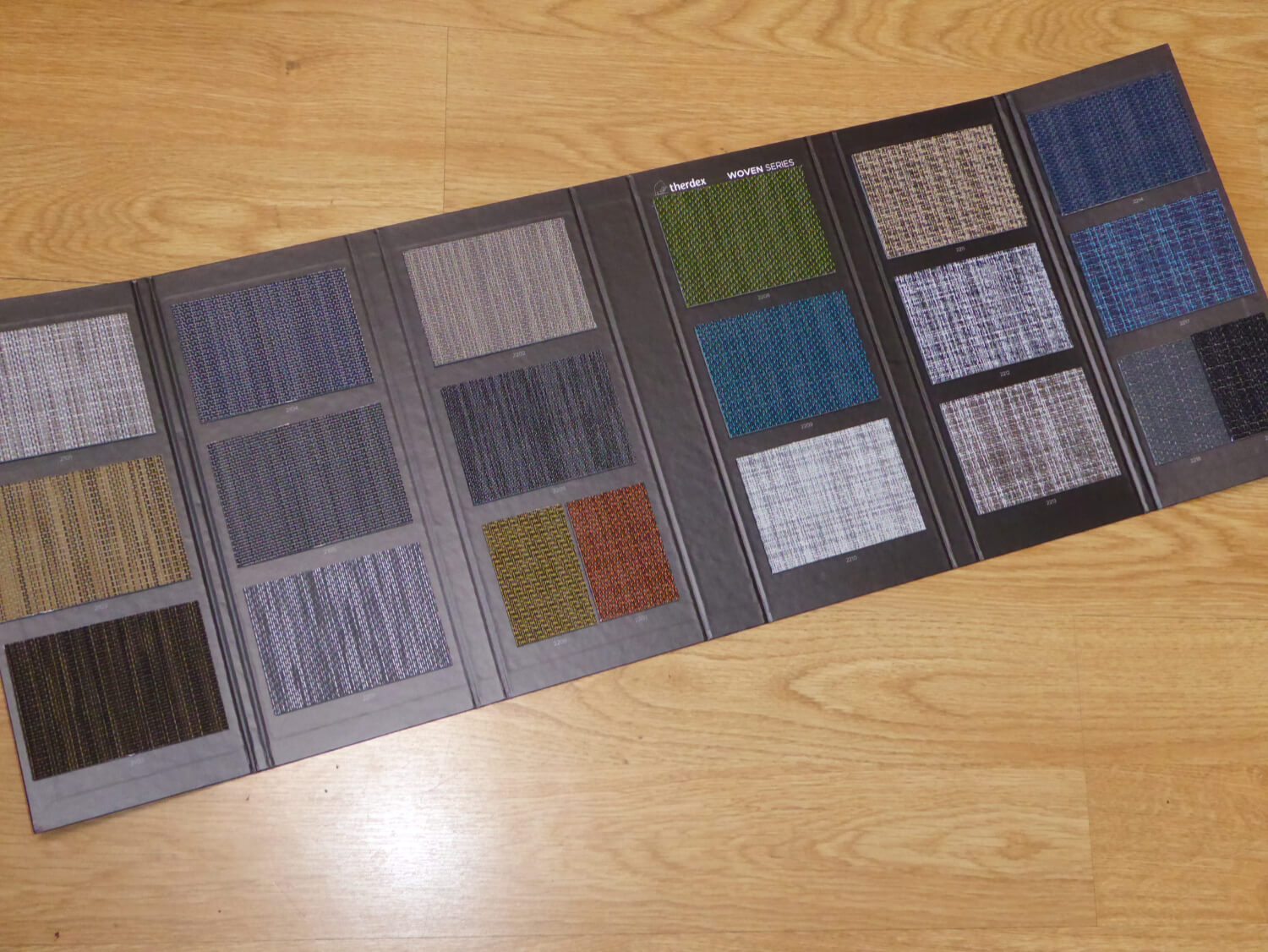 Therdex 2104 tkaný vinyl