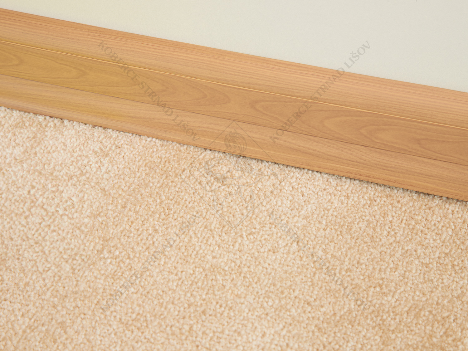 SLK 50 - W133 třešeň Memphis