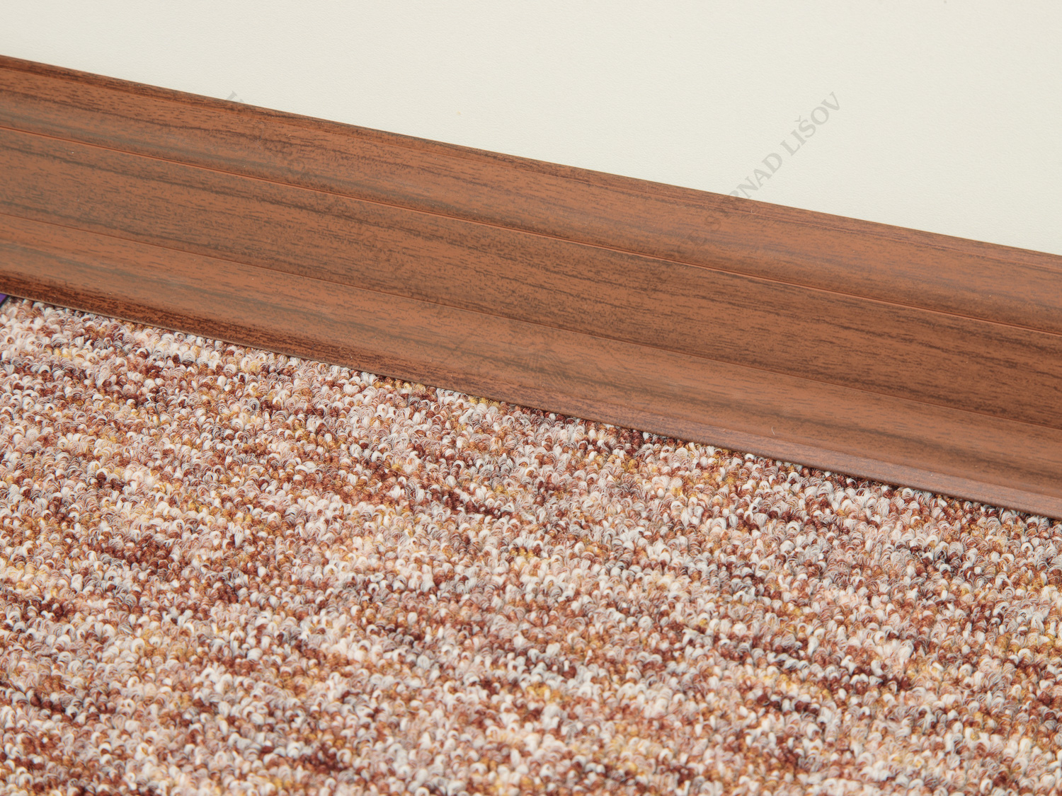 SLK 50 - W139 ořech