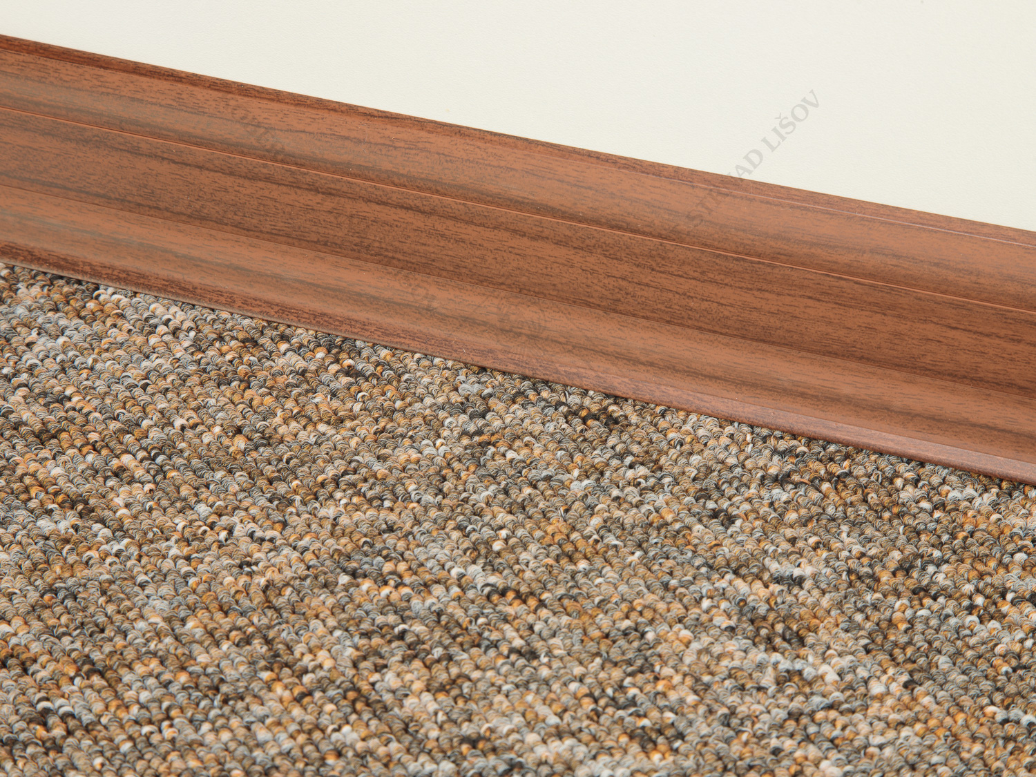 SLK 50 - W139 ořech