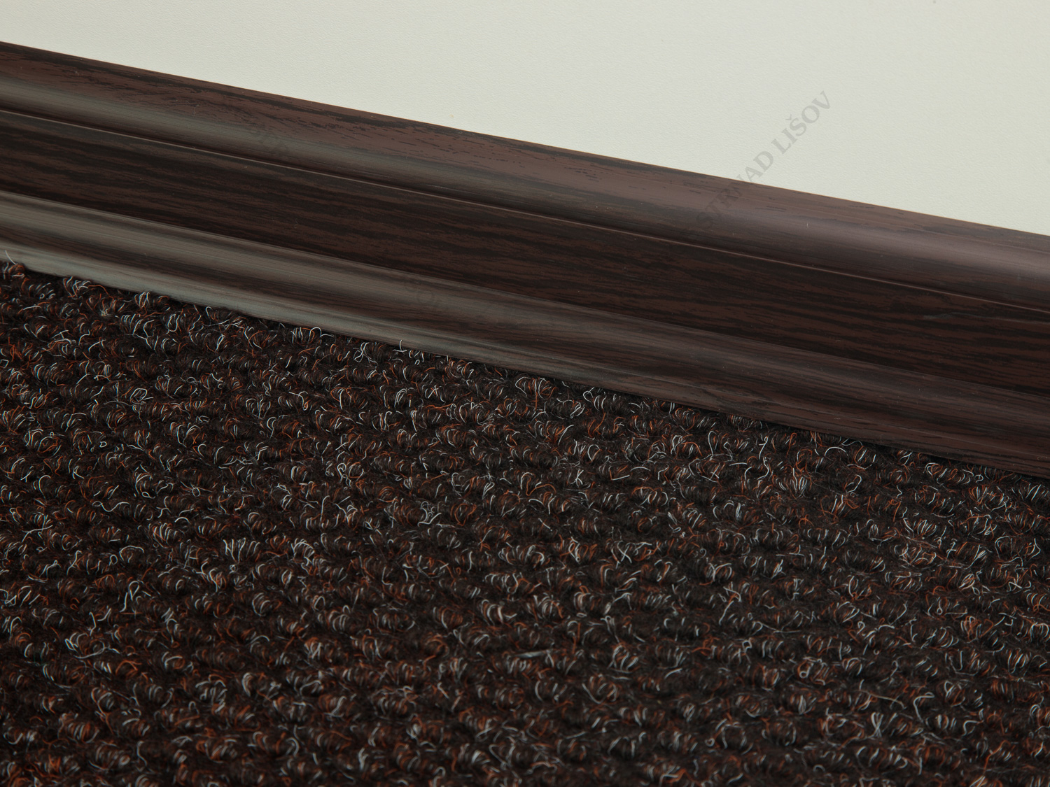 Basic nop 10 hnědý