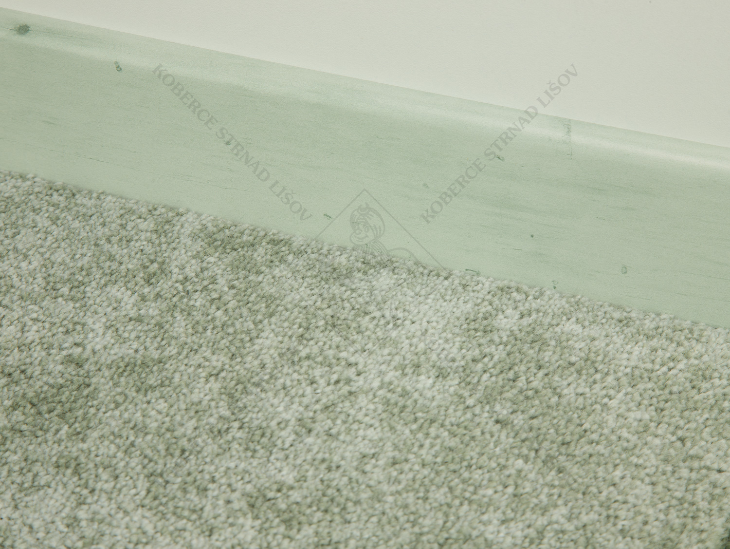 Berry HDF60 PL069 soklová lišta