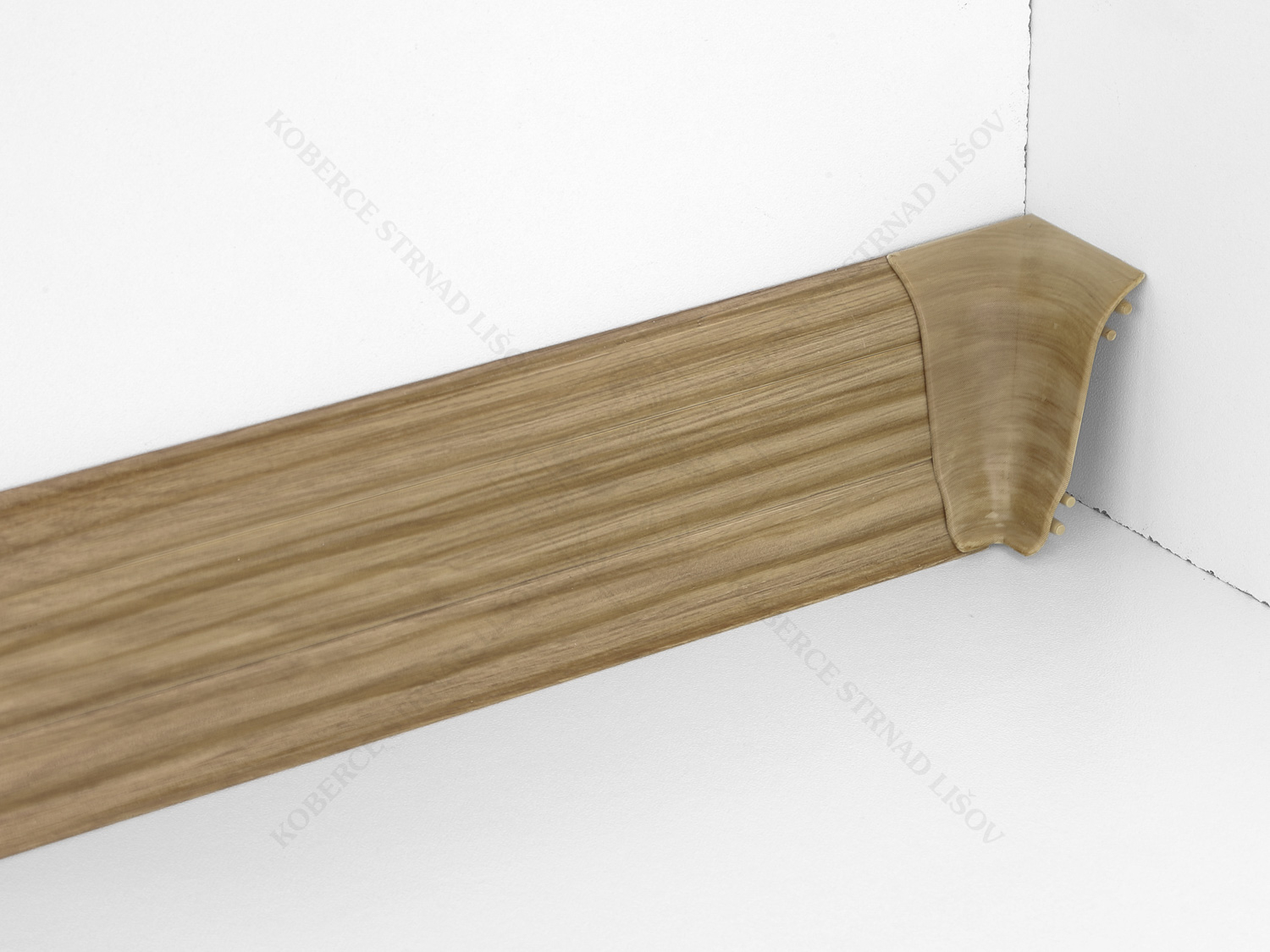 SLK 50 - W276 ořech Virginia