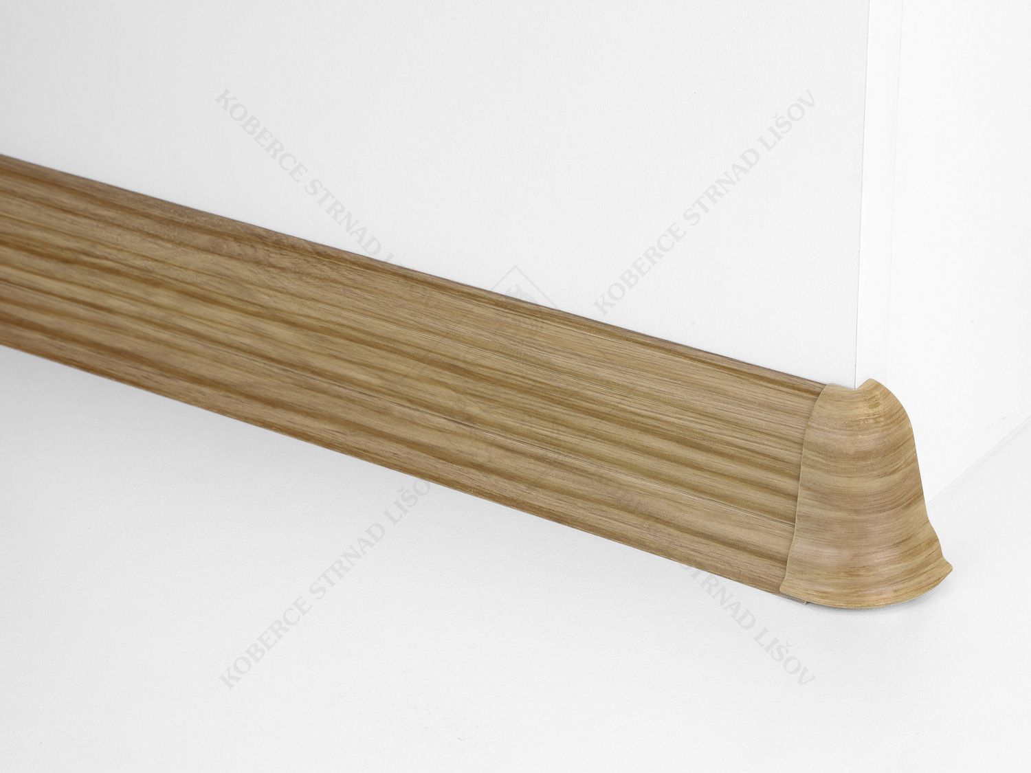 SLK 50 - W276 ořech Virginia