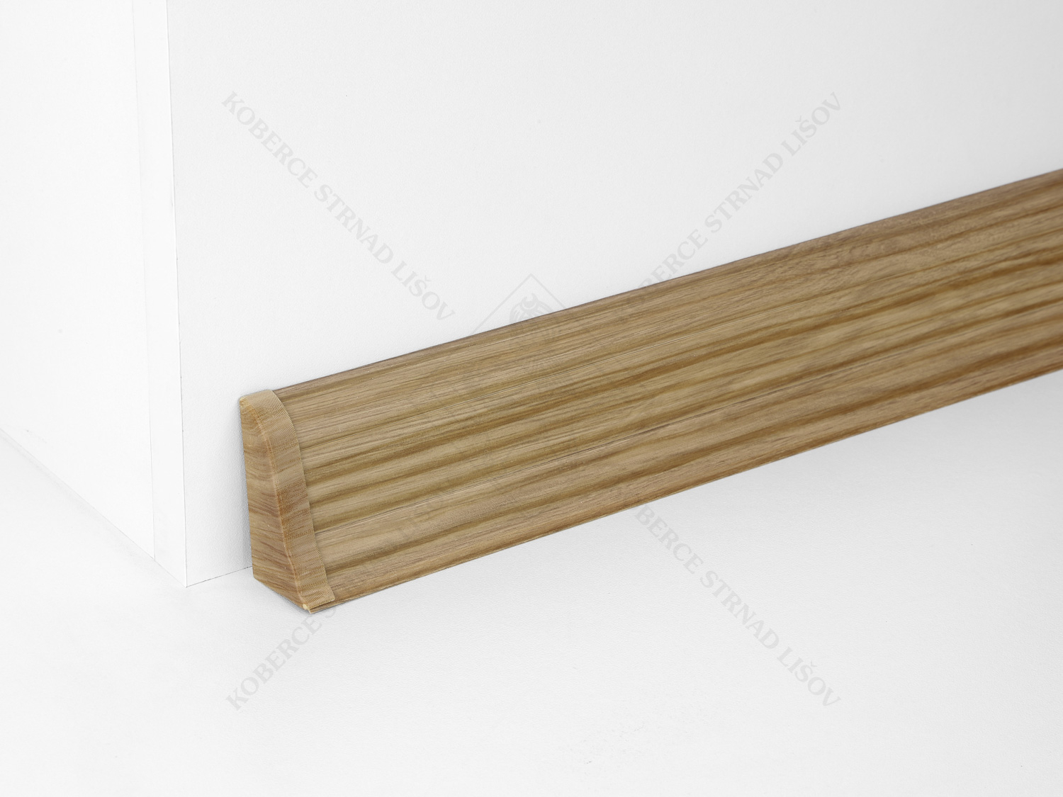 SLK 50 - W276 ořech Virginia