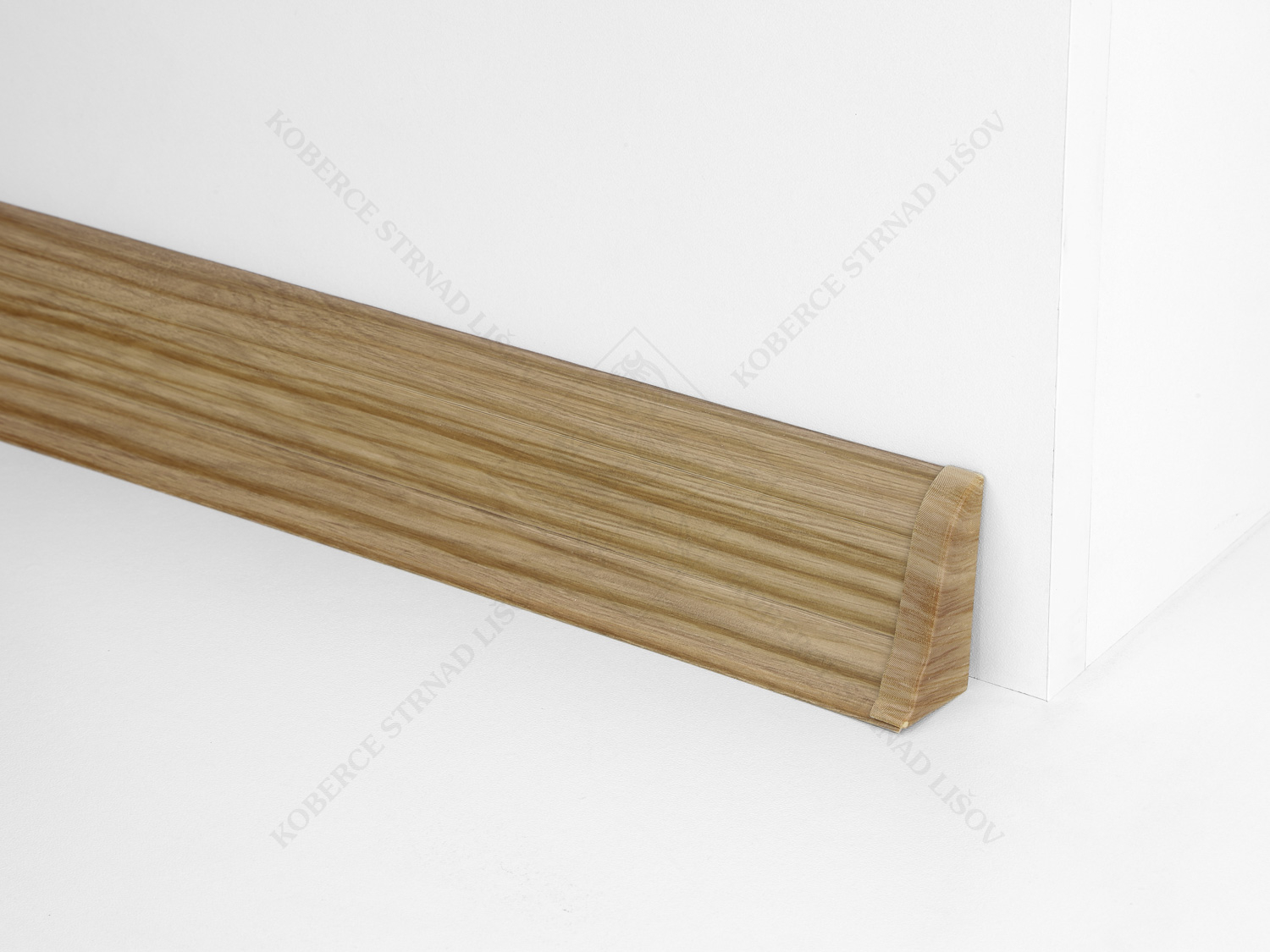 SLK 50 - W276 ořech Virginia