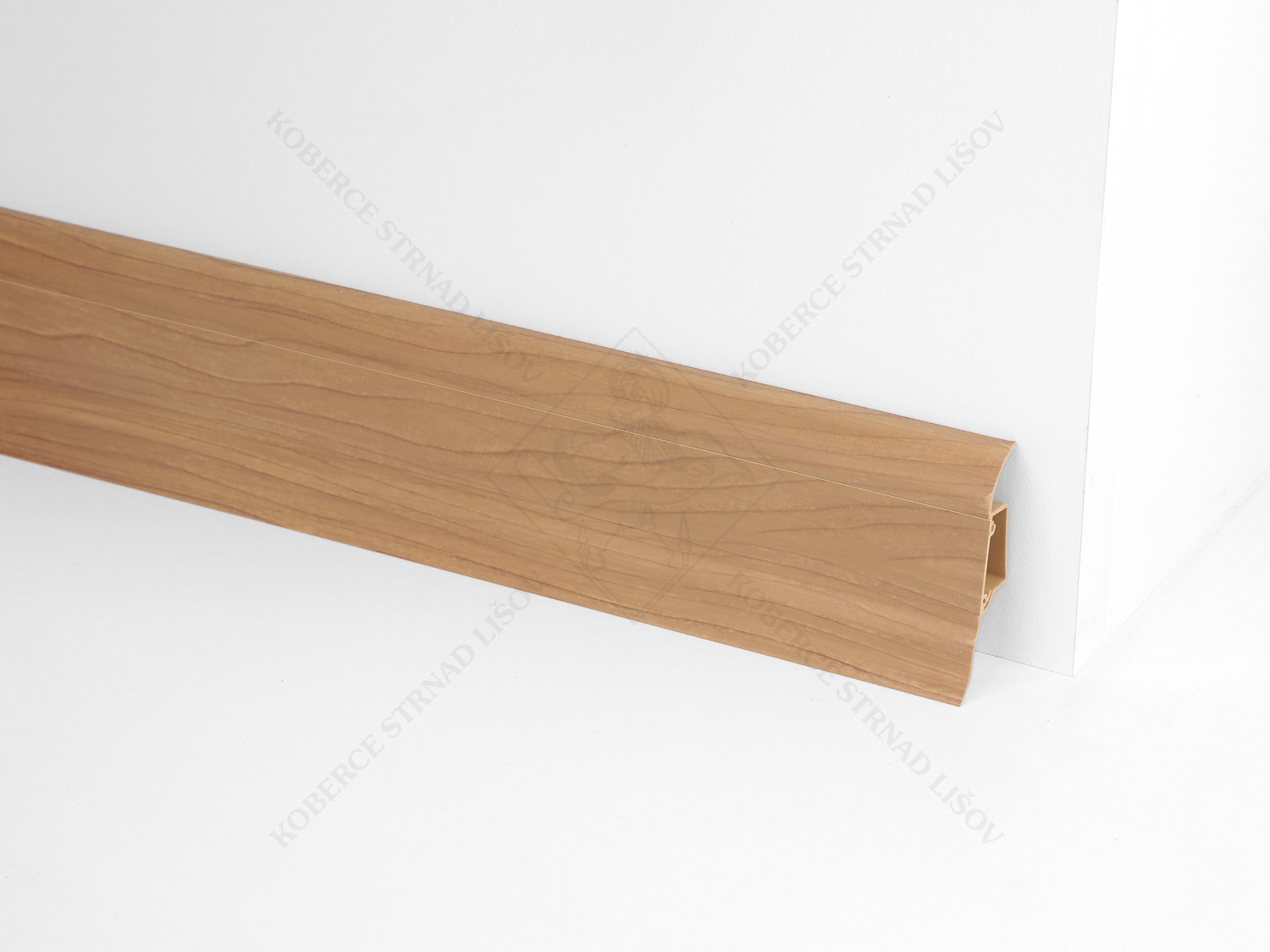 SLK 50 - W168 ořech orient