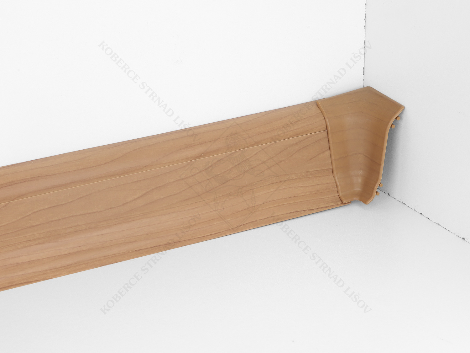 SLK 50 - W168 ořech orient