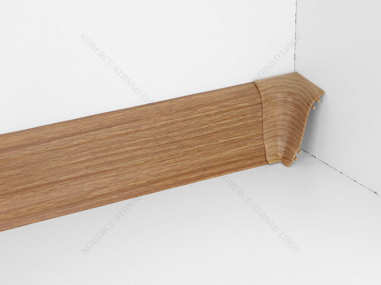 SLK 50 - W140 ořech přírodní