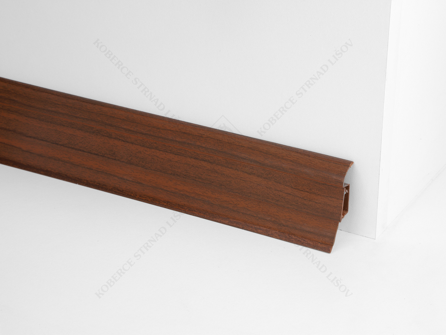 SLK 50 - W139 ořech