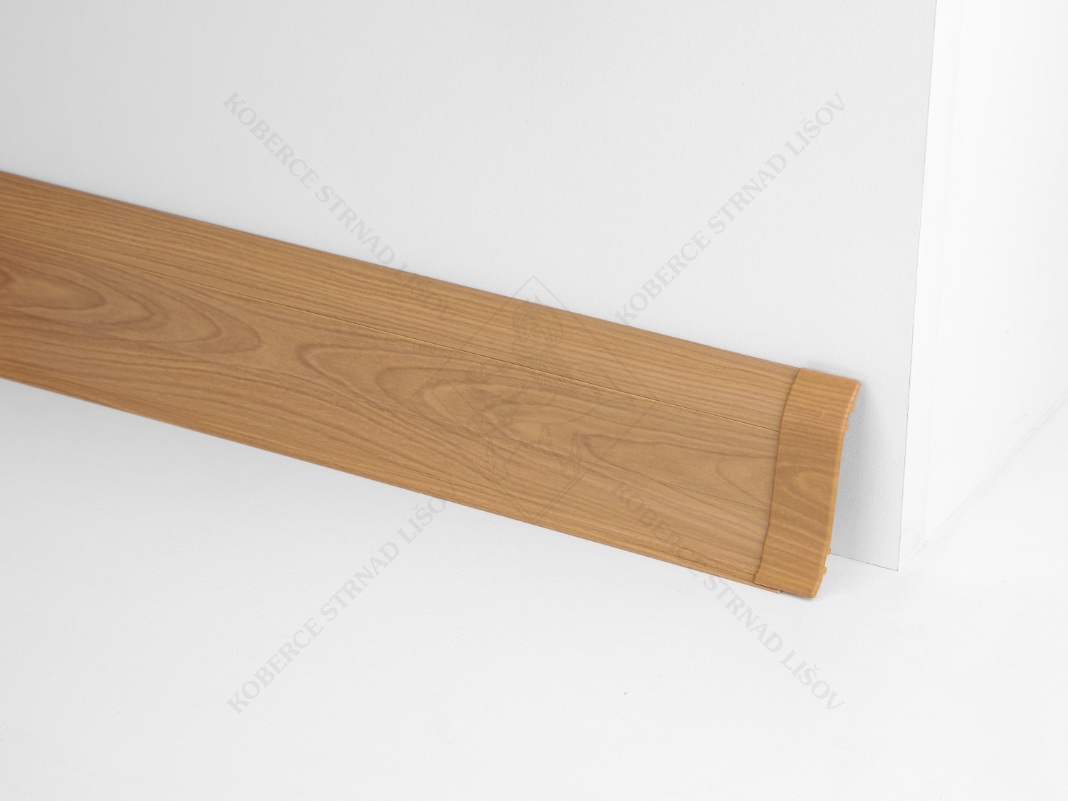 SLK 50 - W133 třešeň Memphis